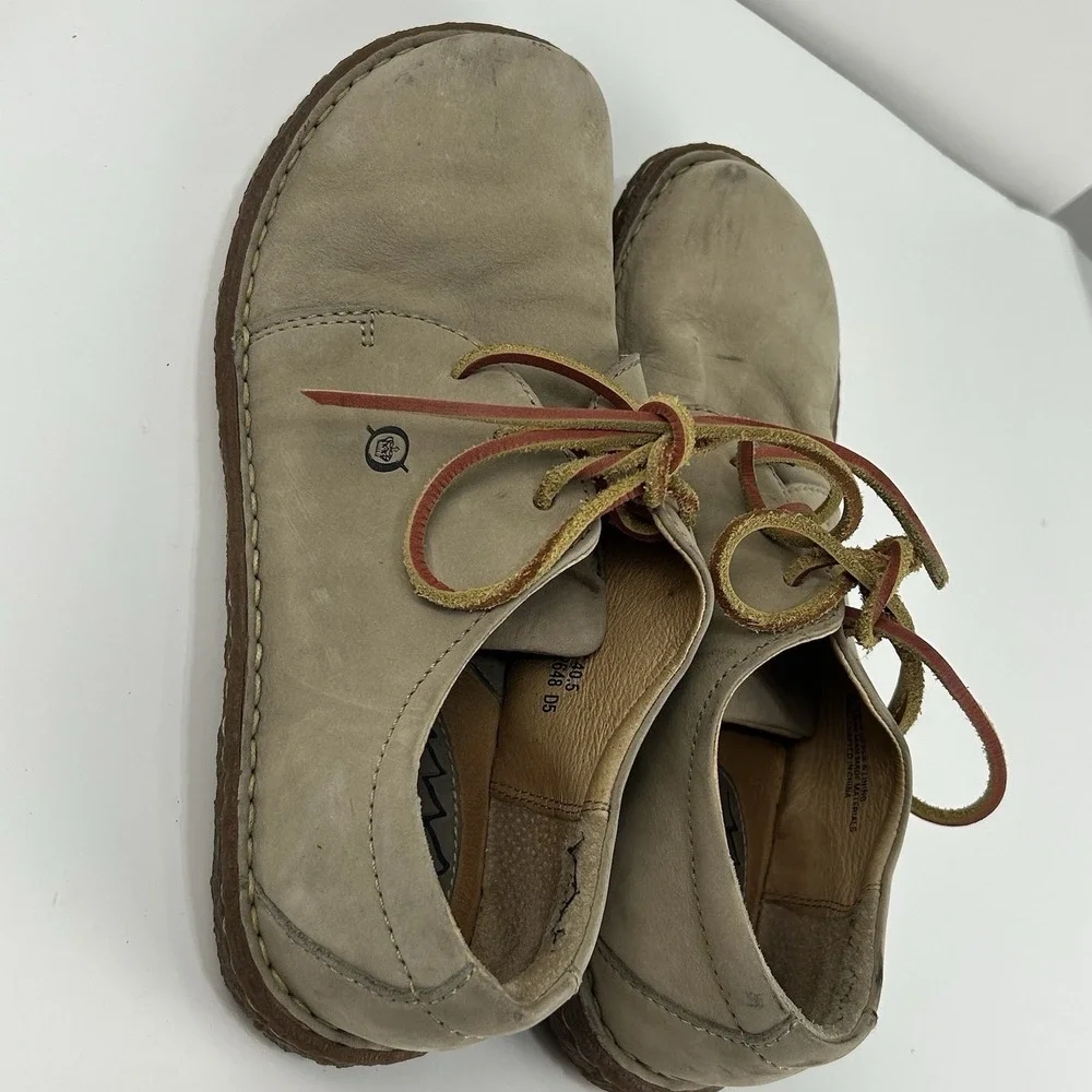 Born Men's Leather Chukka Boots Beige Tan Lace Up Casual Shoes Size 9 D5